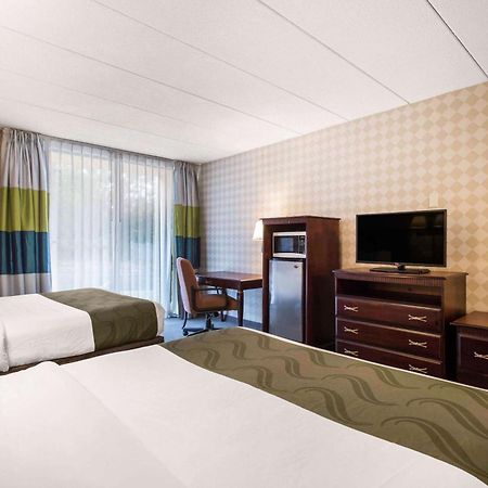Quality Inn Вэст спрингфильд Экстерьер фото